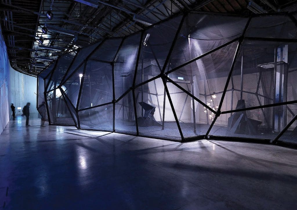 Loris Gréaud’s The
Merzball Pavilion, 2008,
at Palais de Tokyo, Paris. Courtesy Loris Gréaud/Gréaudstudio with DGZ Research. Photo Olivier Pasqual. 