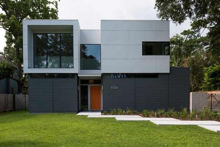 Intexure Architect's Rame Hruska created this stunning design in the Garden Oaks neighborhood. The home is divided in half by a central axis. 