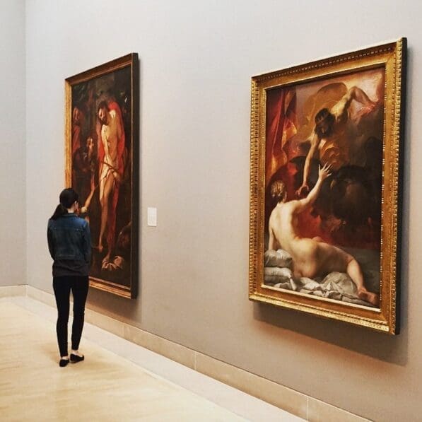 Art enthusiasts are able to have a more private experience during #DMANights. (Photo by @lizbola)