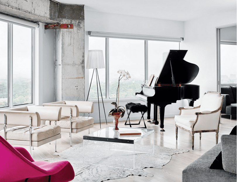 Strip Tease: This Ex-Beauty Queen’s Sky-High Houston Condo Design Sheds the Clutter for an Electrifyingly Young Vibe
