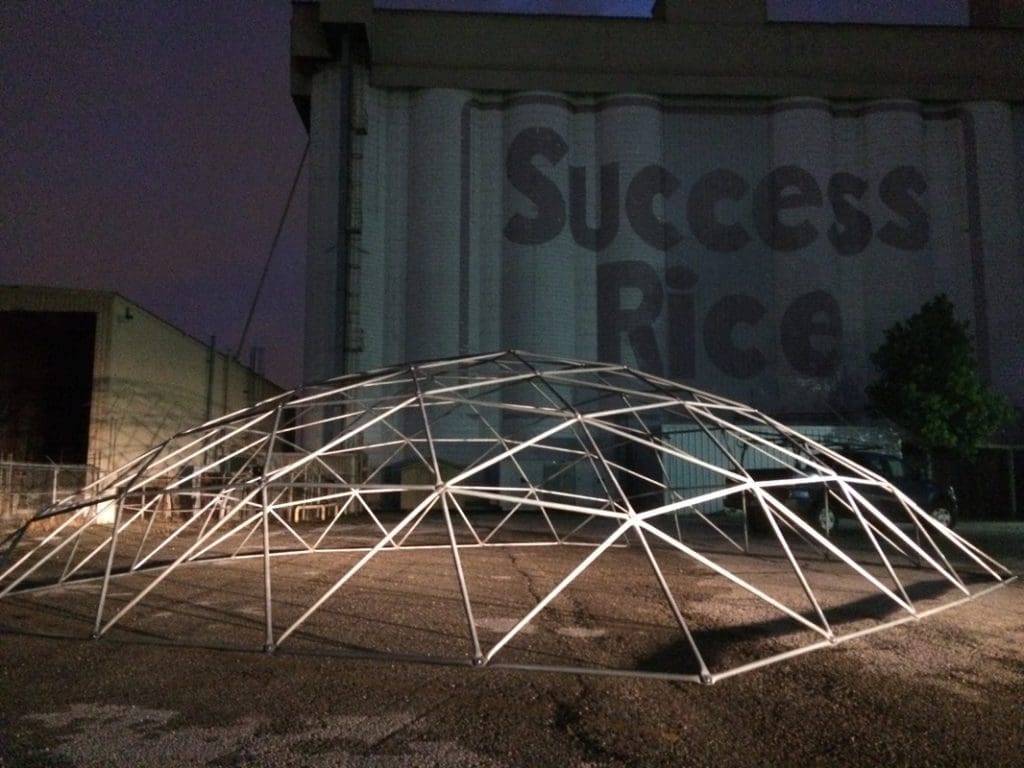 Art Wows: Silos Deserve Your Attention — and a Iconic Skyscraper Hides a Gallery
