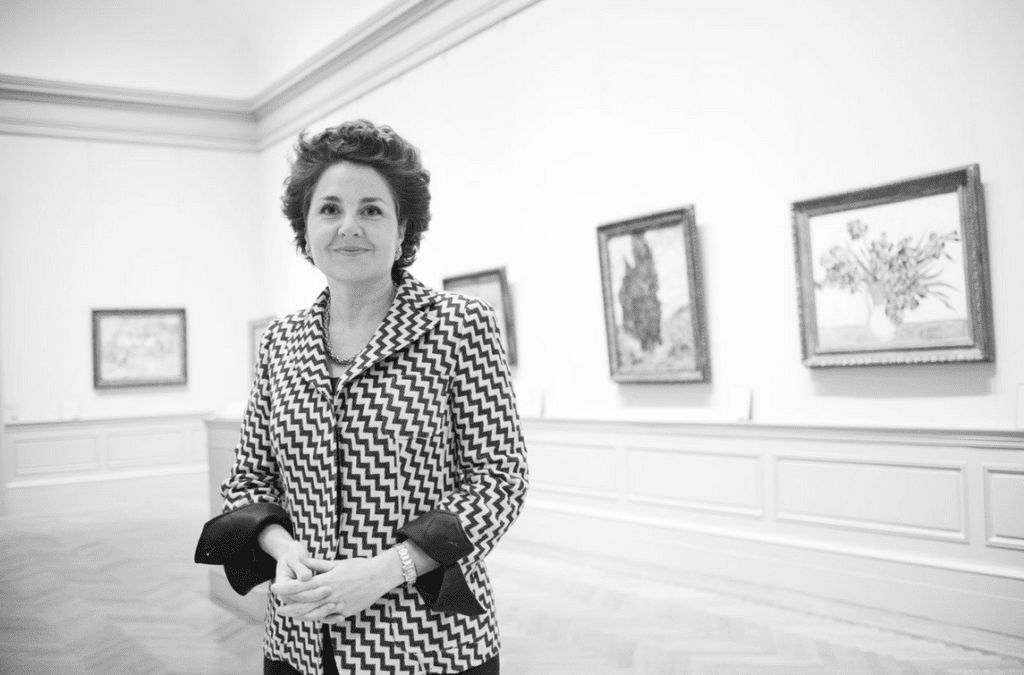 Dr. Rabinow at The Met's Impressionist galleries. (Photo courtesy The Met)
