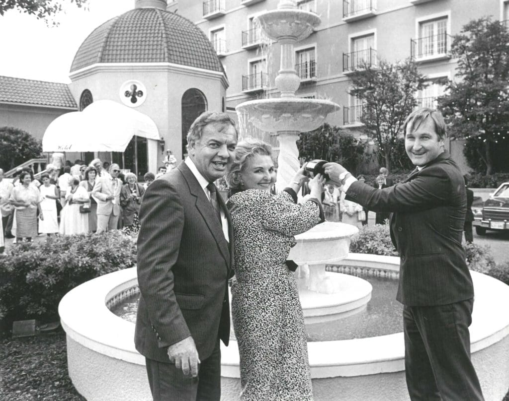 Rosewood Mansion on Turtle Creek’s former catering director Rudy
Eisele, Caroline Rose Hunt, and the Mansion’s former managing
director Alexander de Toth, June 1986