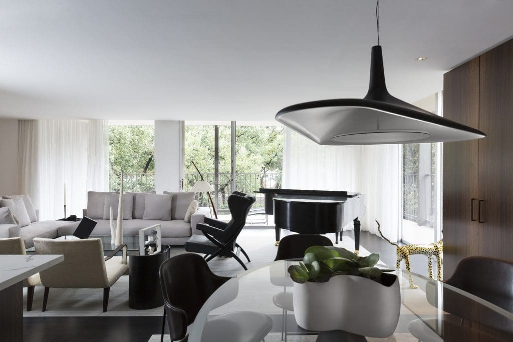Inside a condo on Turtle Creek Boulevard (Turtle Creek Association)