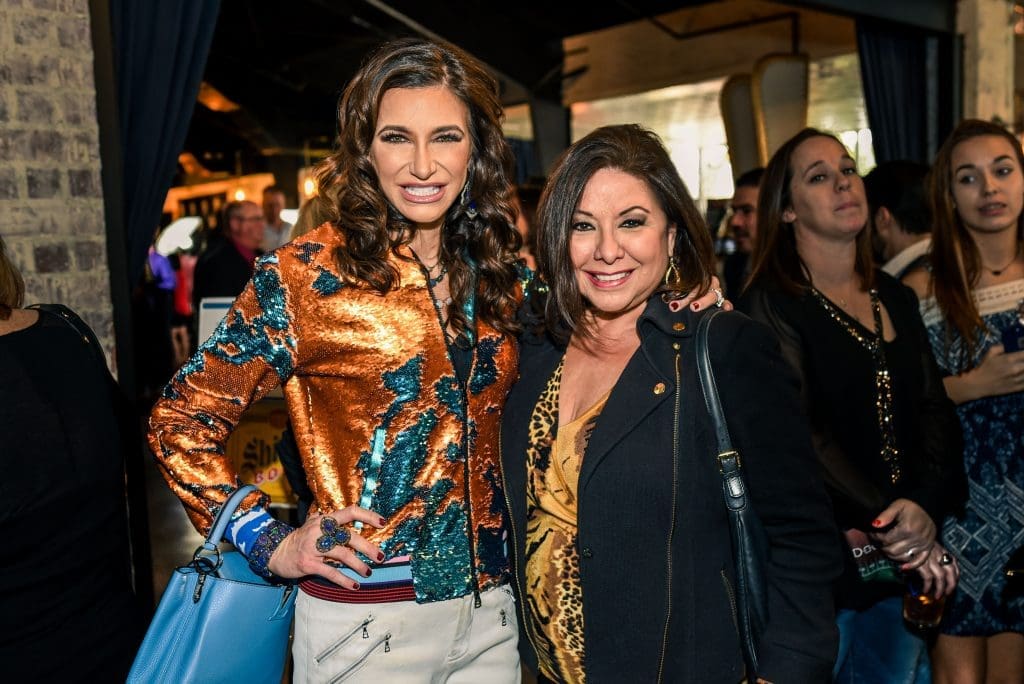 Melissa Mithoff, Debbie Festari 