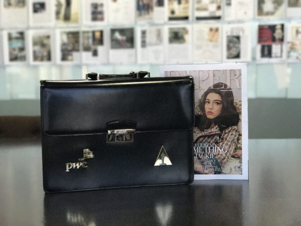 The Oscars Real Secrets: Hollywood’s Most Coveted Intel Hides on Red Carpet in a Simple, Locked Briefcase