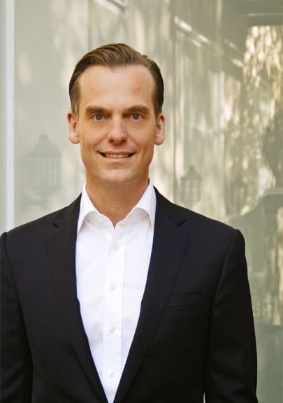 Dr. Timm Golueke
