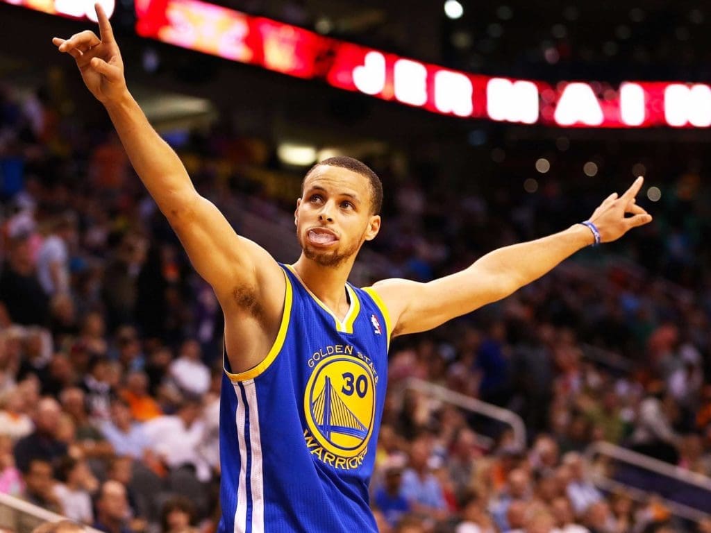 Stephen Curry is rampaging through the NBA again, pulling off Rockets-Spurs back-to-back wins.