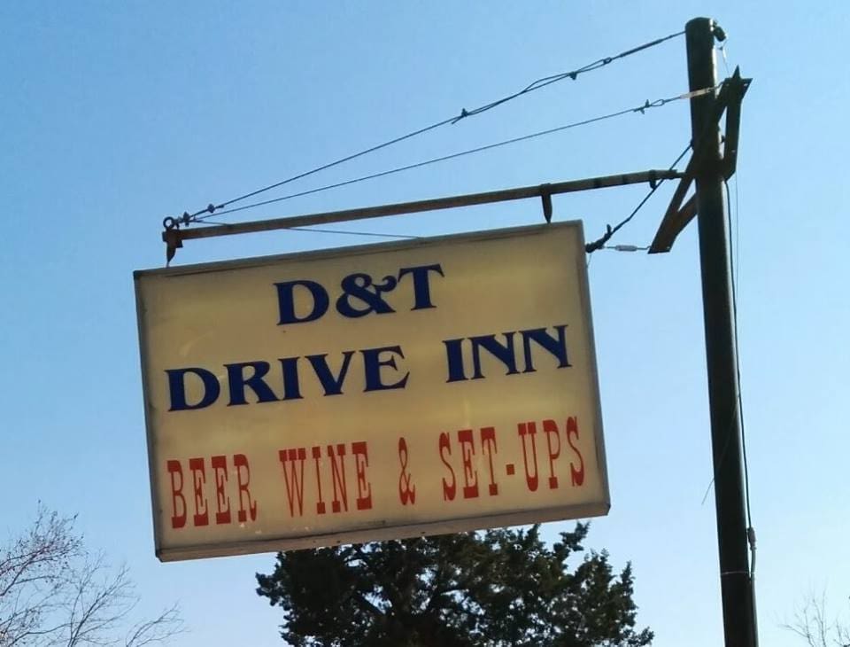 The Heights' D&T Drive Inn also joined in with a Comey viewing party of their own. 