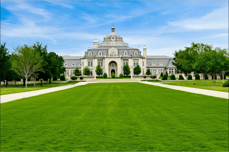 This chateau mansion looks like it belongs in France. It's actually just 45 minutes outside of Dallas.