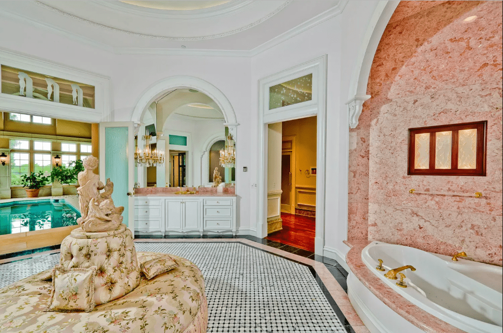 Who doesn't want a fountain in their bathroom?
