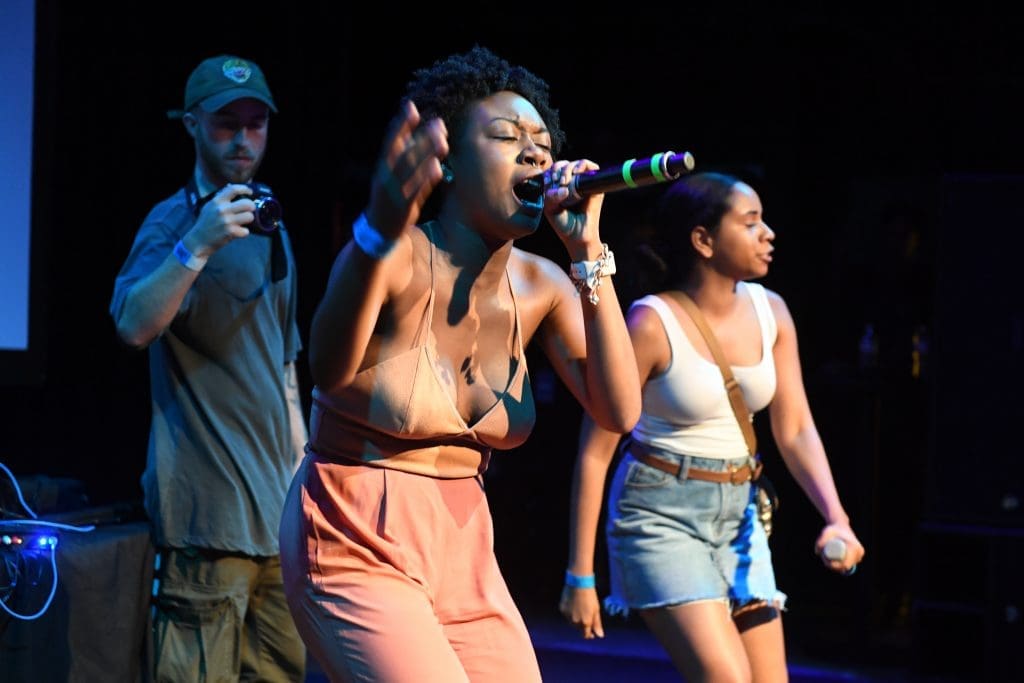 Trap Karaoke performer (Photo by Daniel Ortiz)