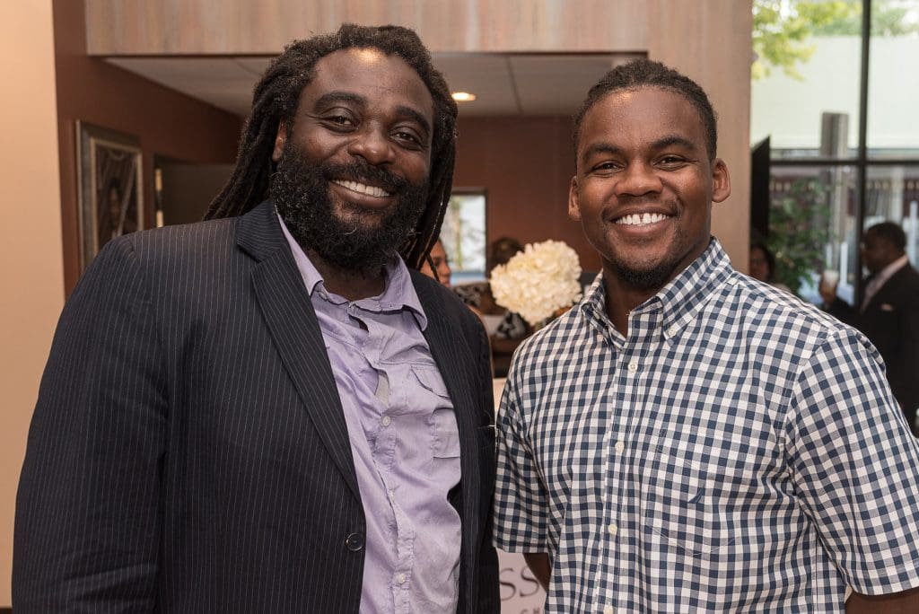 Asomgyee Pamoja, Justin Hibbert
