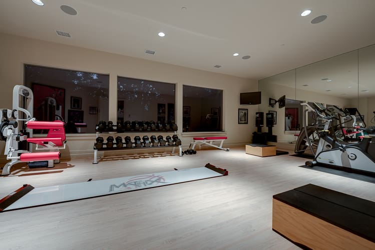 Train like a Maverick in the home gym. 