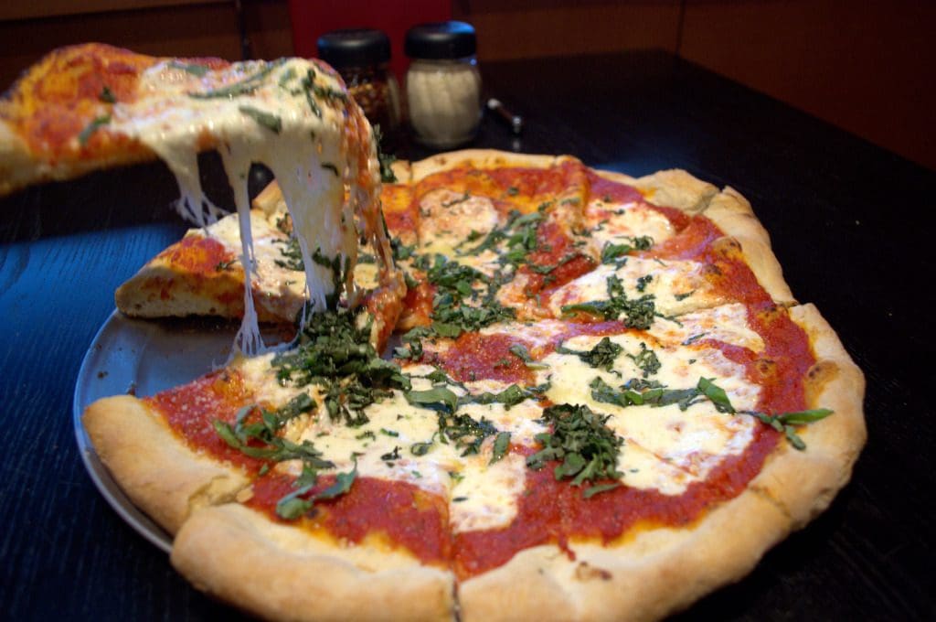 Texas Restaurant Plans the Ultimate Free Pizza Giveaway: Whole Pies Will Cost Nothing — Thank East Coast Generosity?