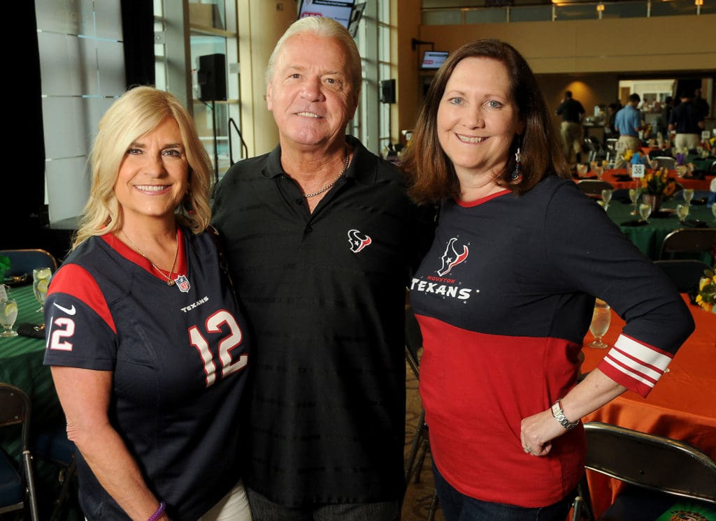 The Ultimate Fantasy Football Draft Brings Out Texans Cheerleaders, TV News Stars and Celebrity Coaches: