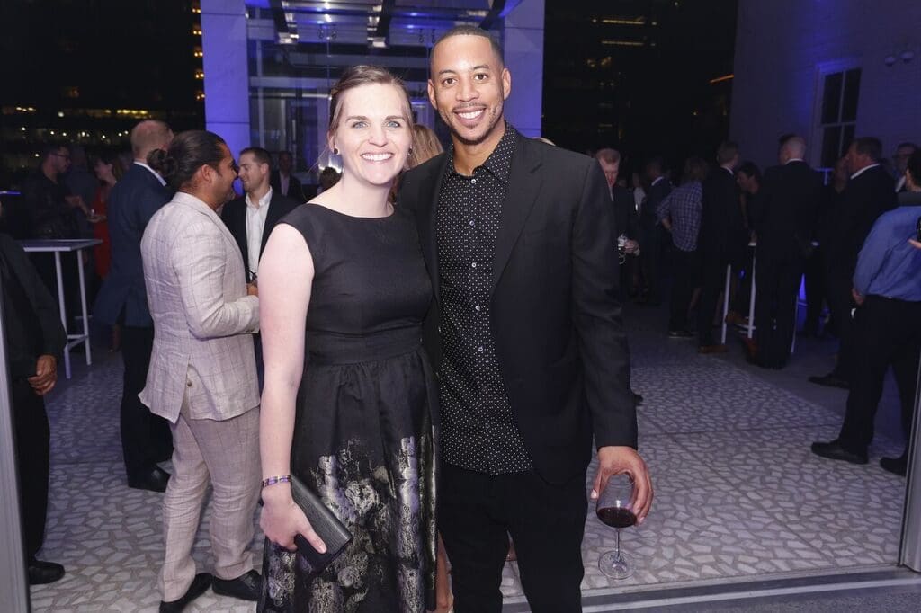 Lesley Berry, Devin Harris