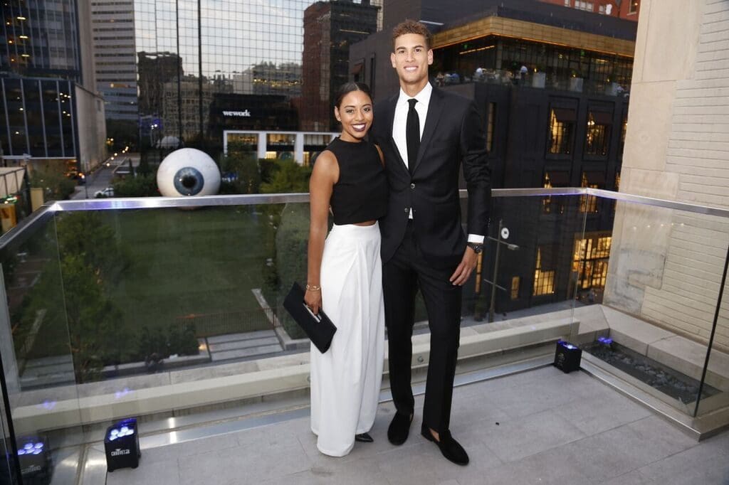 Mercedes Owens, Dwight Powell