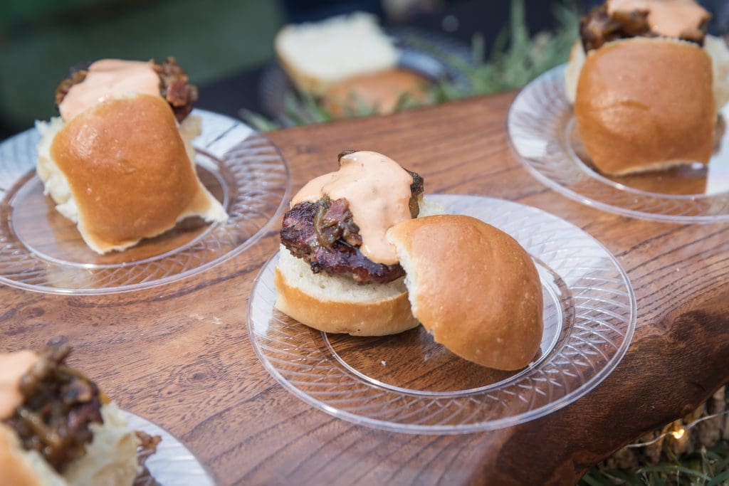 The 9th annual Burgers & Burgundy event benefitting DIFFA/Dallas.  (Photo by Joseph Brewster & Thomas Garza)