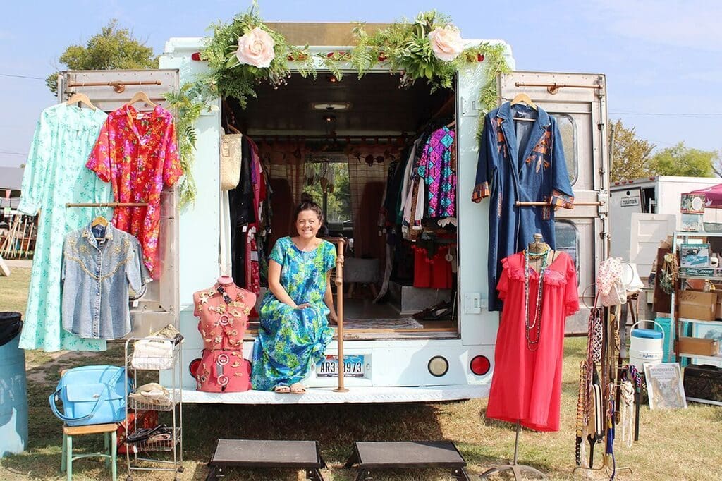 Hazie Sue Vintage will be at the Dallas show this Saturday. 
