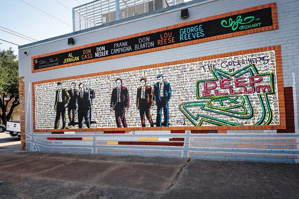 A mural on the Deep Ellum Art Co. building by Izk Davies & Preston Pannek