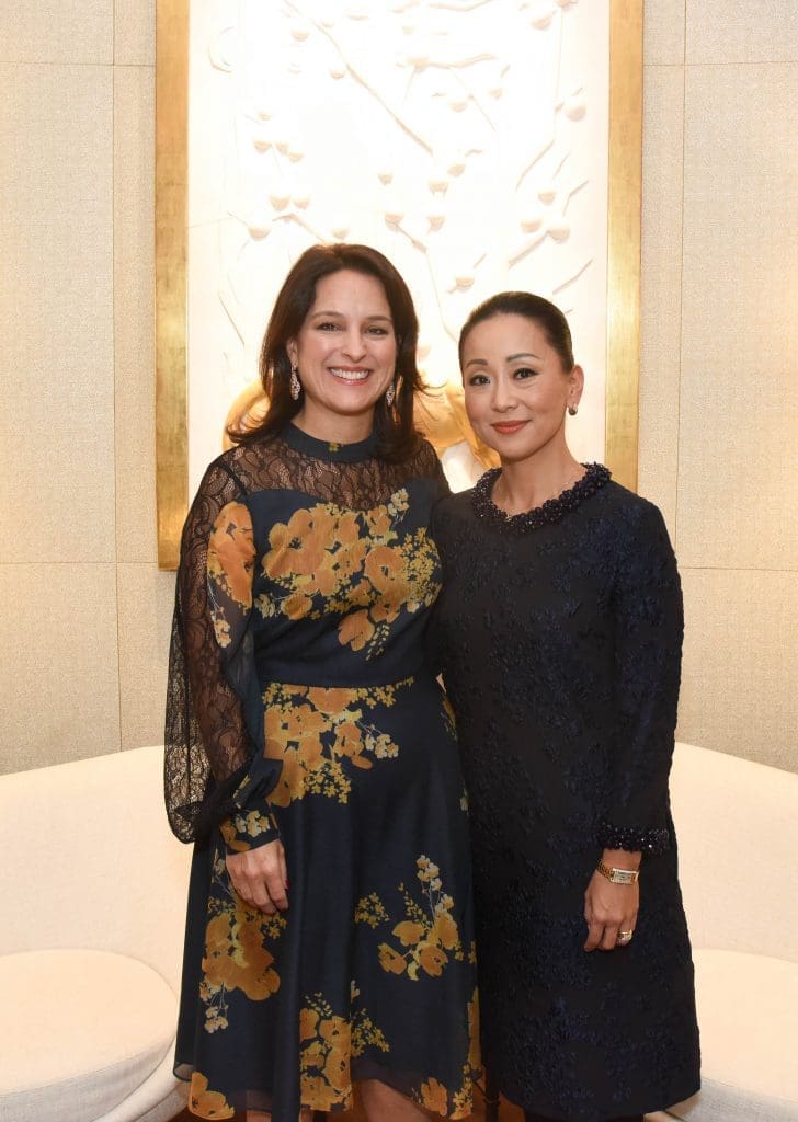 Mercedes Abramo, Bora Song