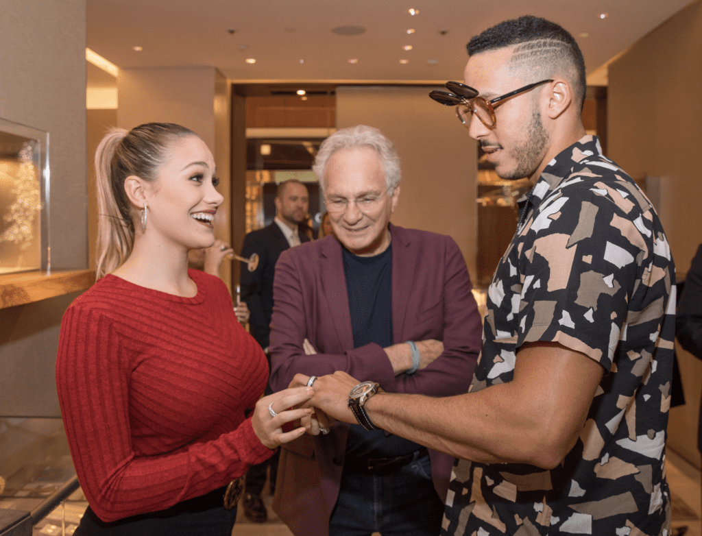 David Yurman assists Daniella Rodriguez and Houston Astros star Carlos Correa select their wedding rings.