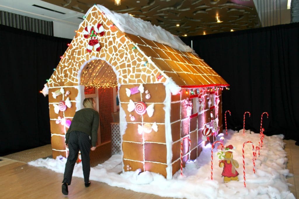 Giant Gingerbread House Becomes One of Texas’ Hottest Restaurant Reservations: Eating Inside a Life-Size Holiday Wonderland is No Longer Just an Elf Dream