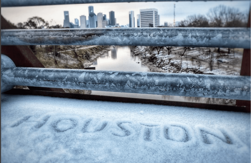 Ever seen Buffalo Bayou like this before @buffalobayou