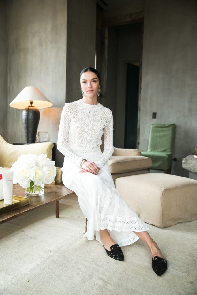 Italian supermodel Mariacarla Boscono knows how to take care of her skin.