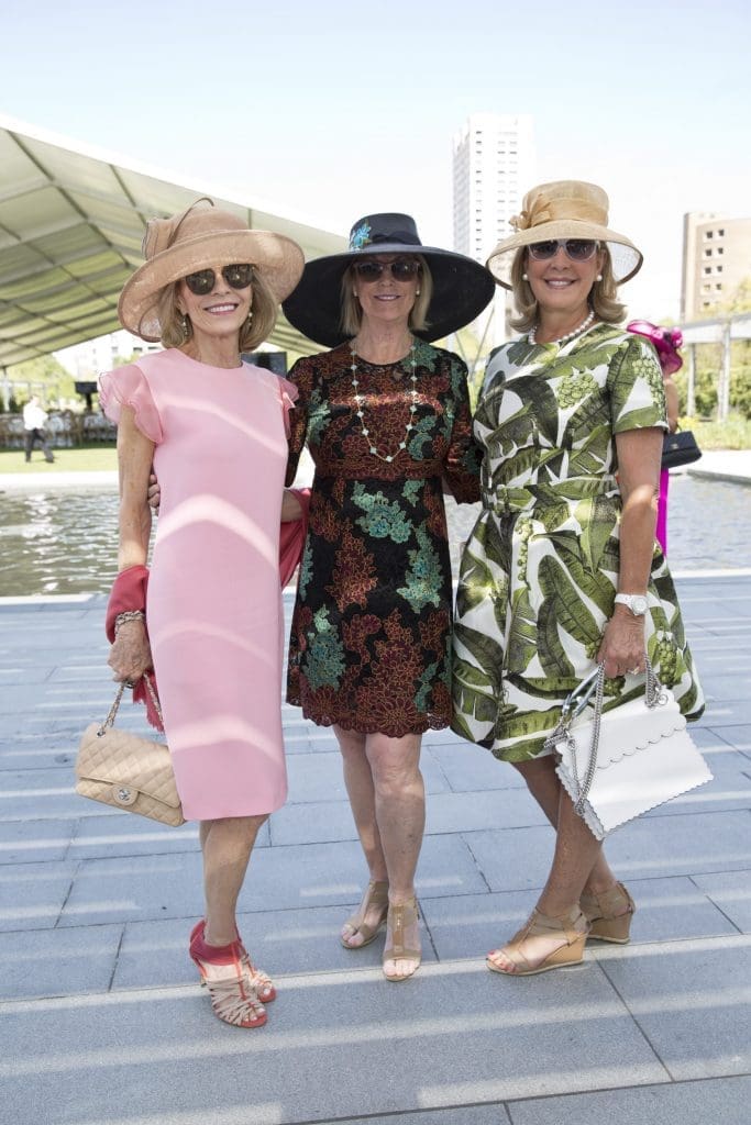 Hermann Park Conservancy Hats in the Park luncheon in the McGovern Centennial Garden (Photo by Jenny Antill Clifton)