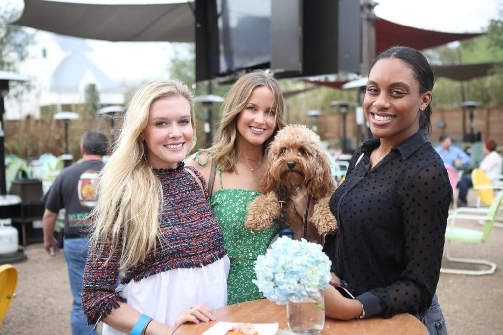 Hip New River Oaks Sandwich Shop Draws Young Professionals Looking to Party: It’s an East Hampton (Texas) Thing