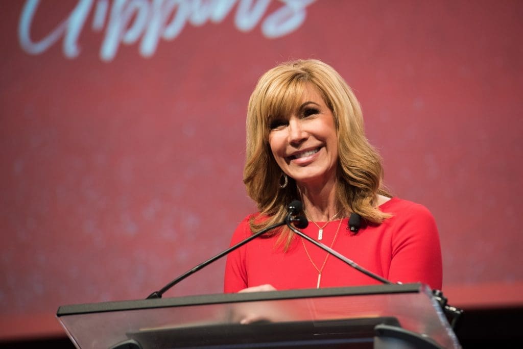 Leeza Gibbons speaks to the guests about the American Heart Association's efforts against stroke and heart disease.