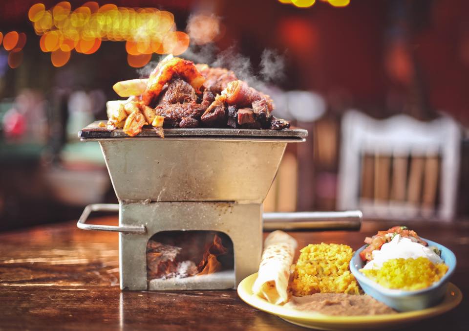 Texans and fans of flavor alike rushed to defend Tex-Mex. (Photo by El Tiempo)
