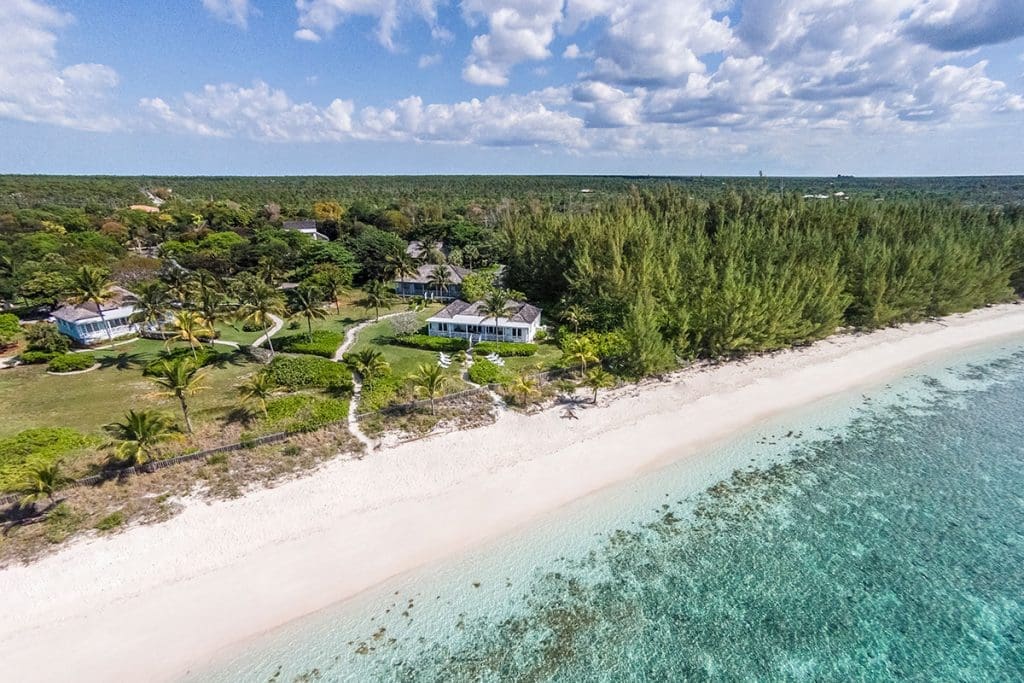 You can't beat the crystal clear Bahamas waters outside Paradise Villa. 