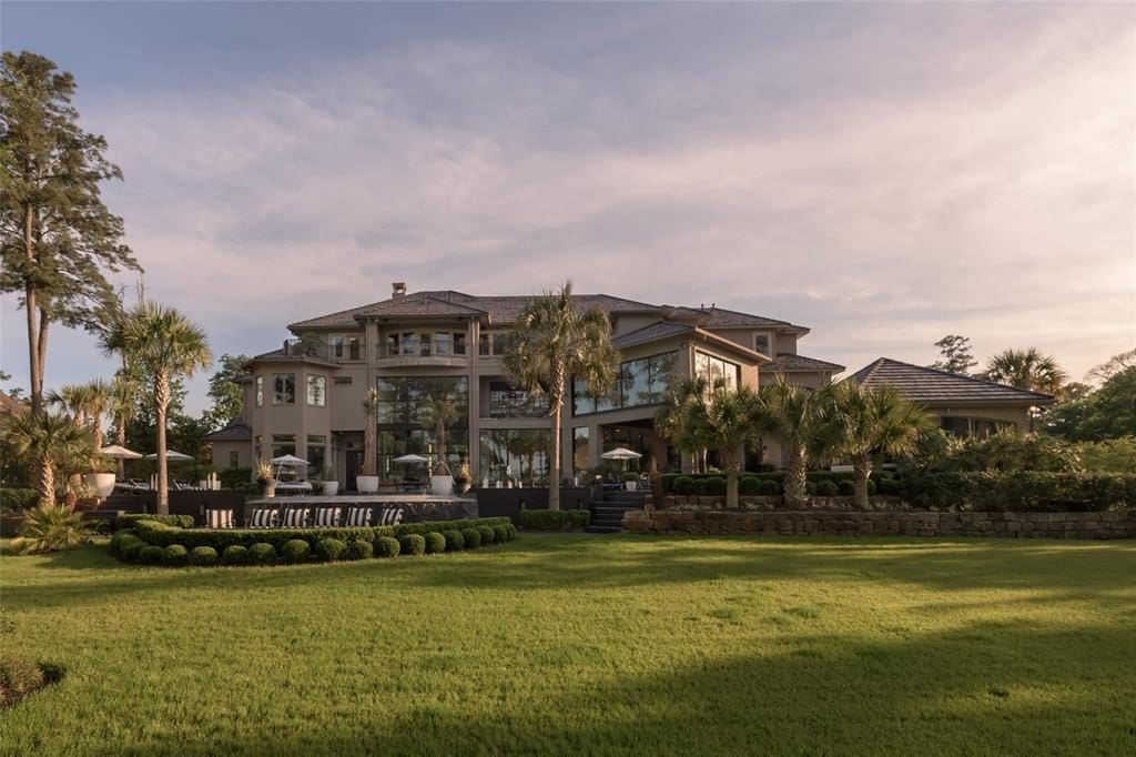 Theresa and Lamar Roemer's estate was previously listed for $12.9 million. 