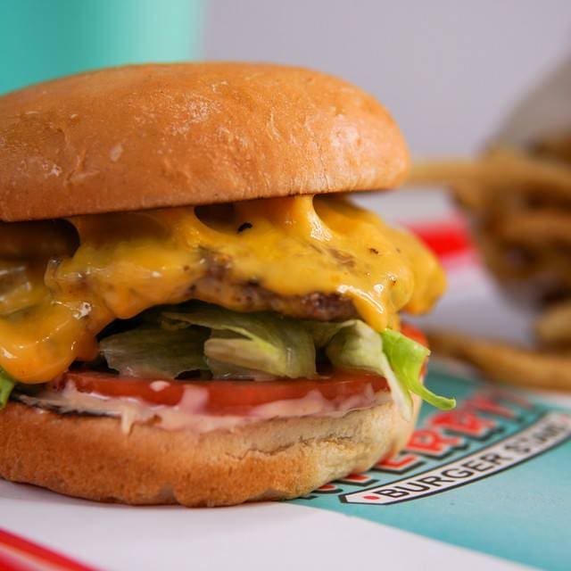 Hidden Texas Cheeseburger Haven Named America’s Best Burger Chain: True Mom-and-Pop Operation is Drawing Major National Love