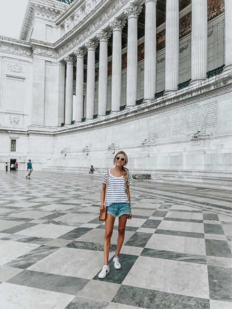 Fashion blogger Dani Austi