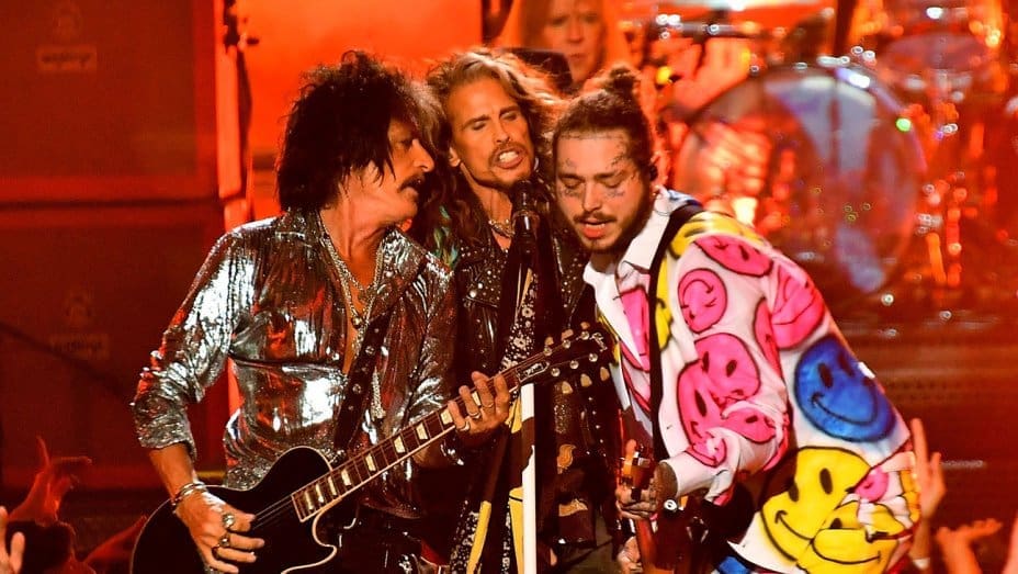 Aerosmith's Steven Tyler and Joe Perry performed their hit "Toys In The Attic" with Post Malone to close out the VMAs. 