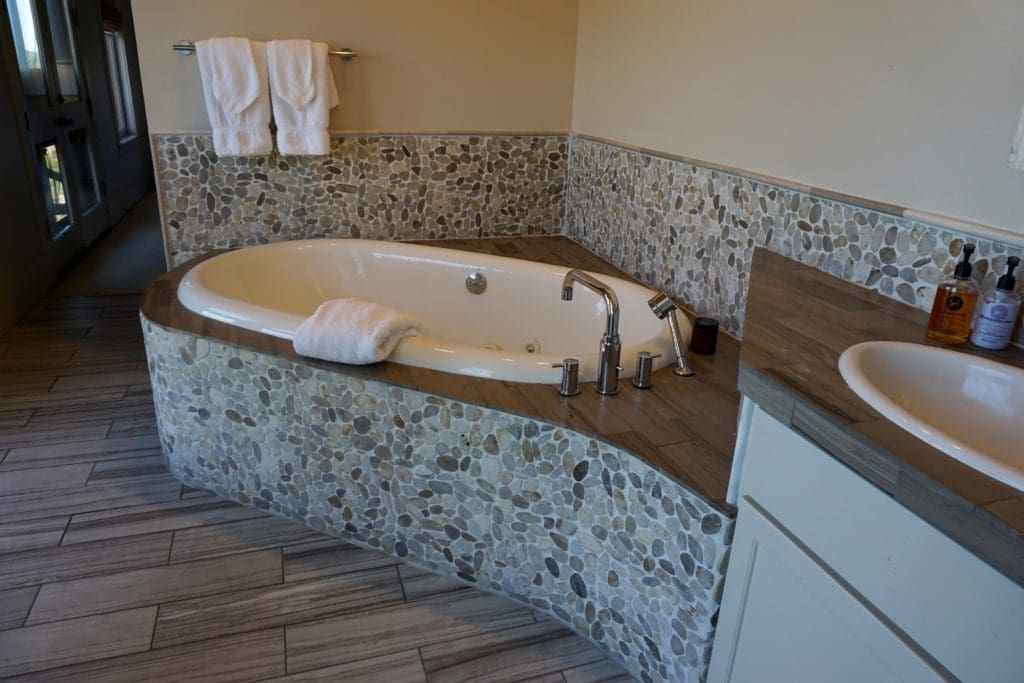 Sage Hill Inn & Spa sources its bath products from Hummingbird Farms in Hye, Texas. 