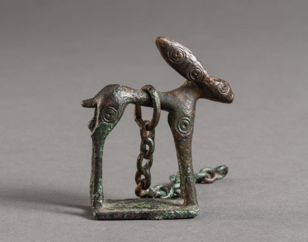 "Fawn with Chain (Votive Figurine or Pendant)," 8th-7th century BCE (The Menil Collection, Houston. Photo Paul Hester)