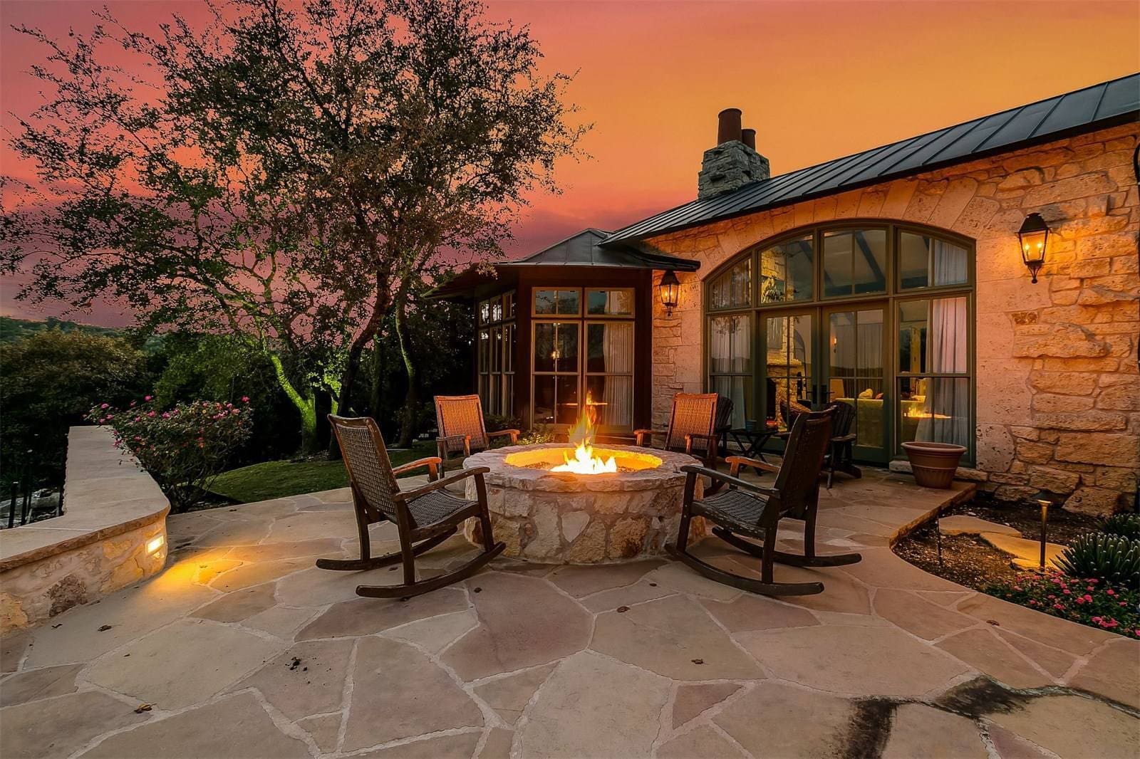 any roddick fire pit