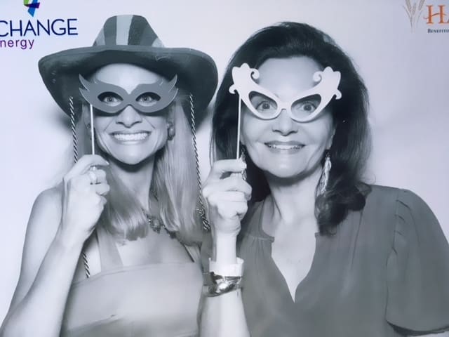 Maggie Kipp, Melinda Knowles