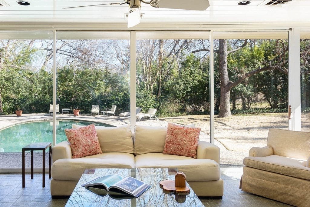Every midcentury home needs a pool for some shagalicious fun.