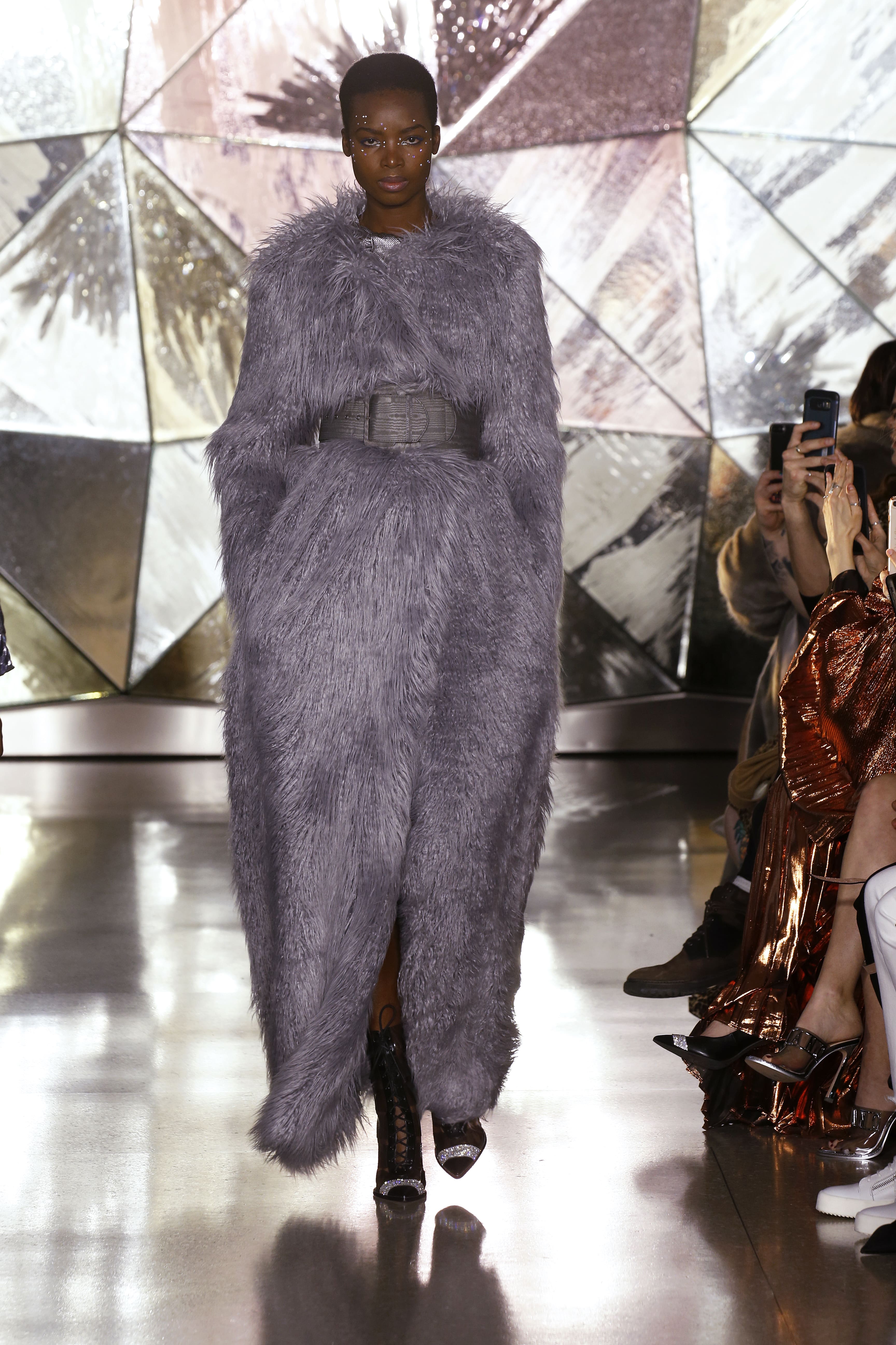 CHRISTIAN SIRIANO FW19 NEW YORK FASHION WEEK 02/09/2019 