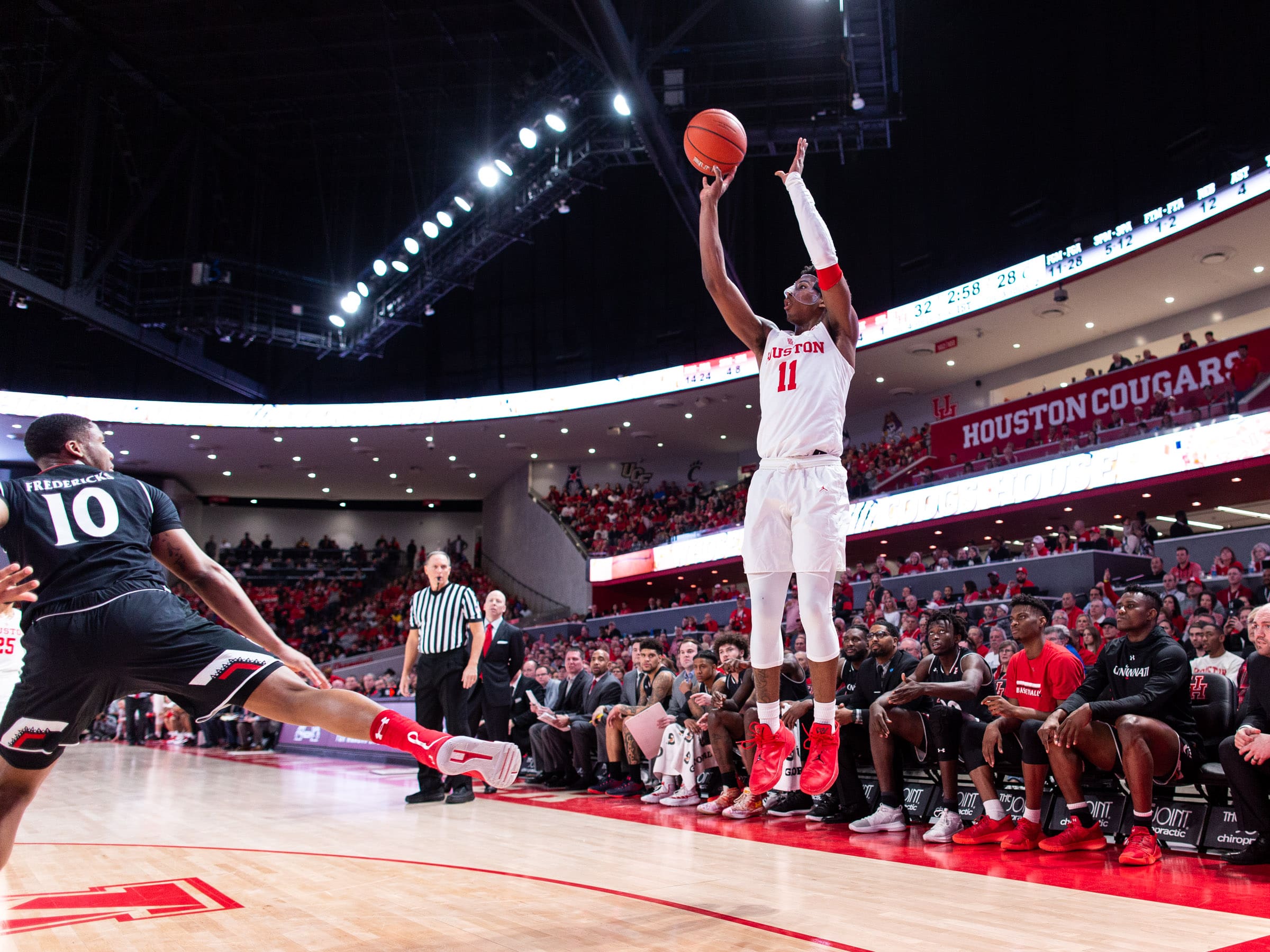 Nate Hinton isn't letting a broken nose stop him from making an impact. (Photo by F. Carter Smith)