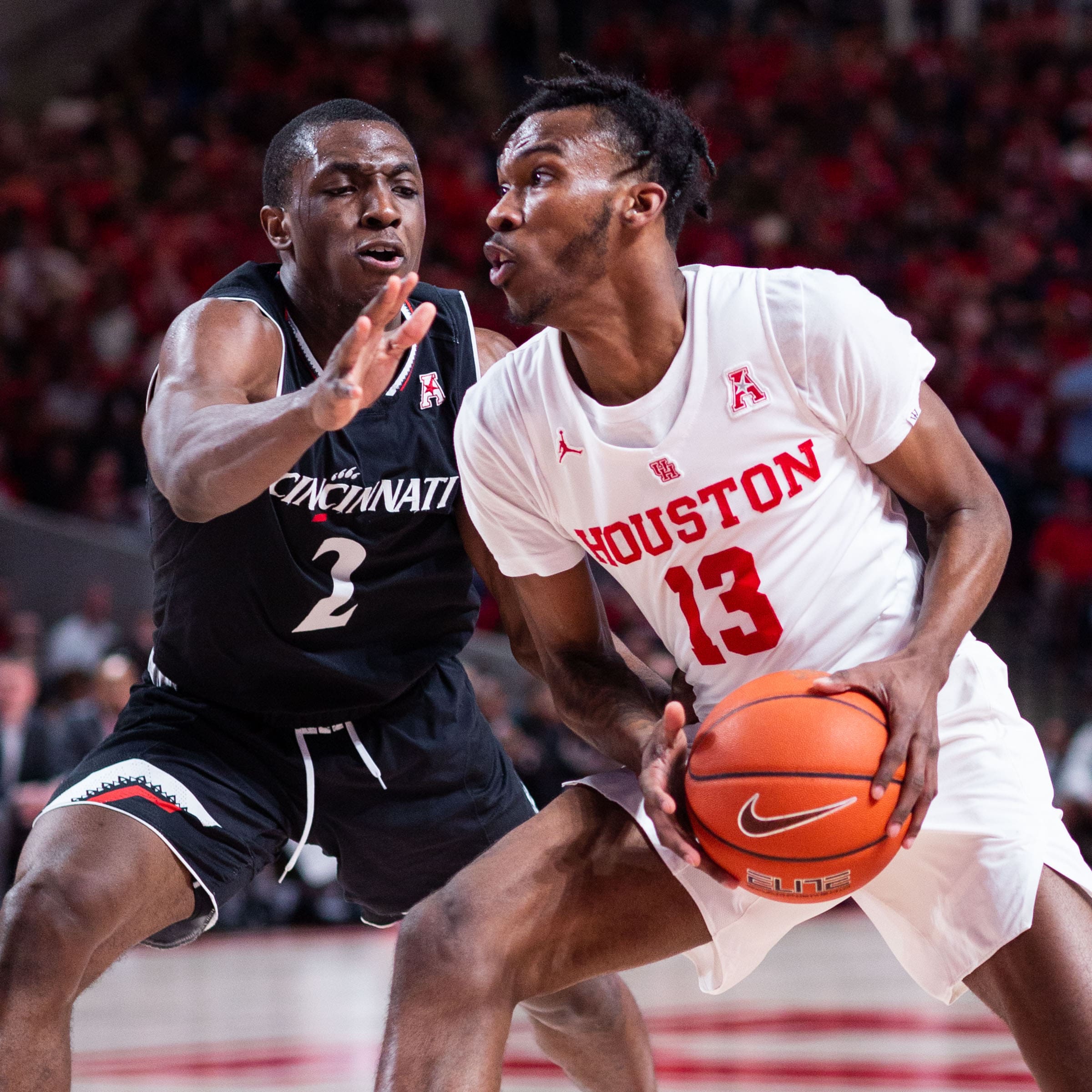 University of Houston guard DeJon Jarreau scored 11 straight points in a crucial second half stretch against Cincinnati.