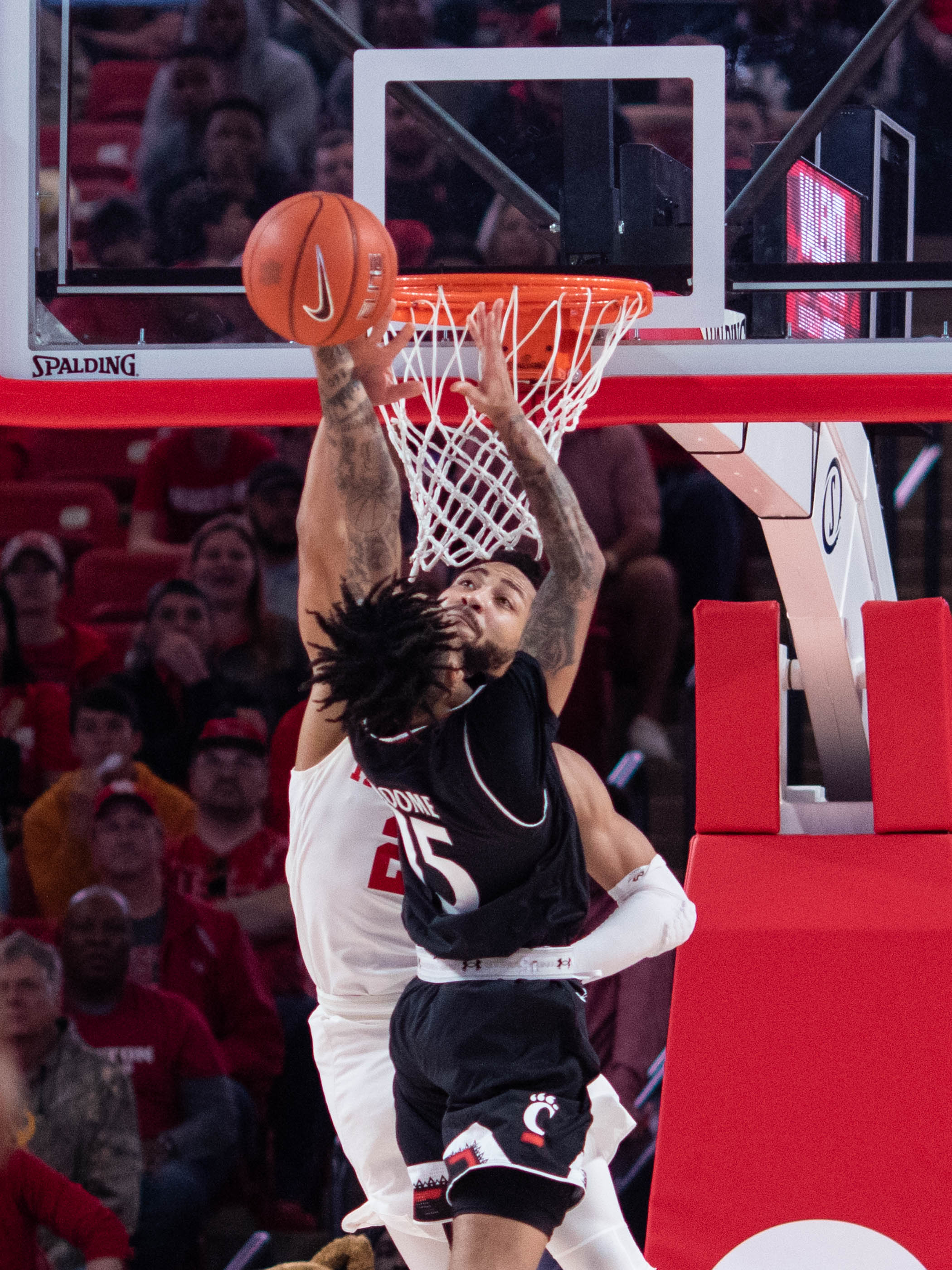 Houston blocked nine shots in its win over Cincinnati — and Breaon Brady brought it when he could.