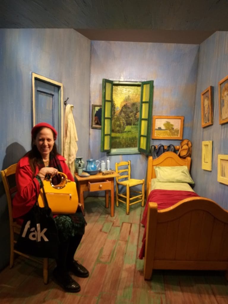 Yours truly in a fave spot for Van Gogh selfies. 