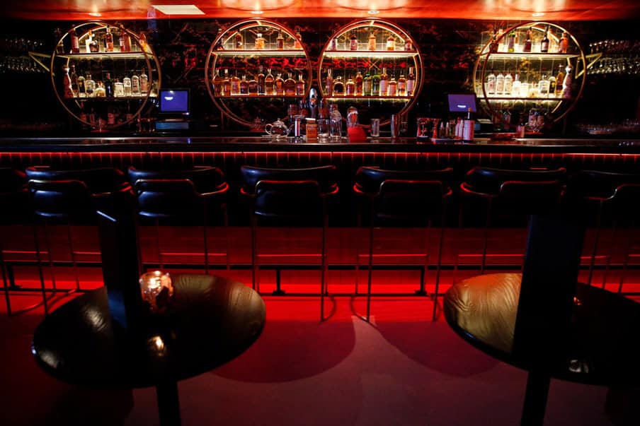 Akai bar